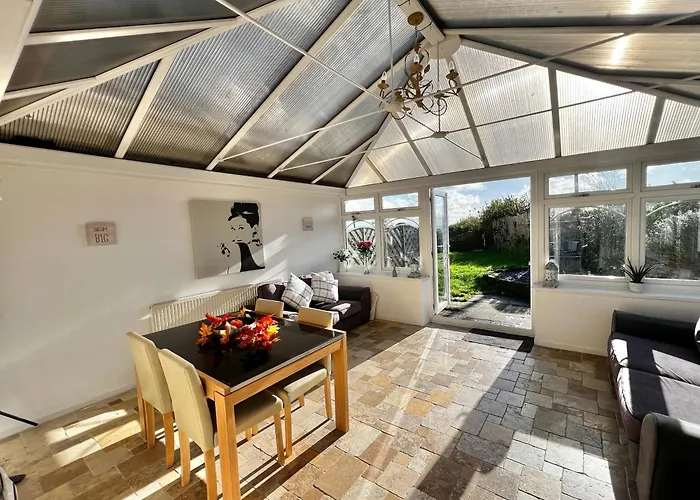 2 Bedroom Holiday Home In The Heart Of West Wales